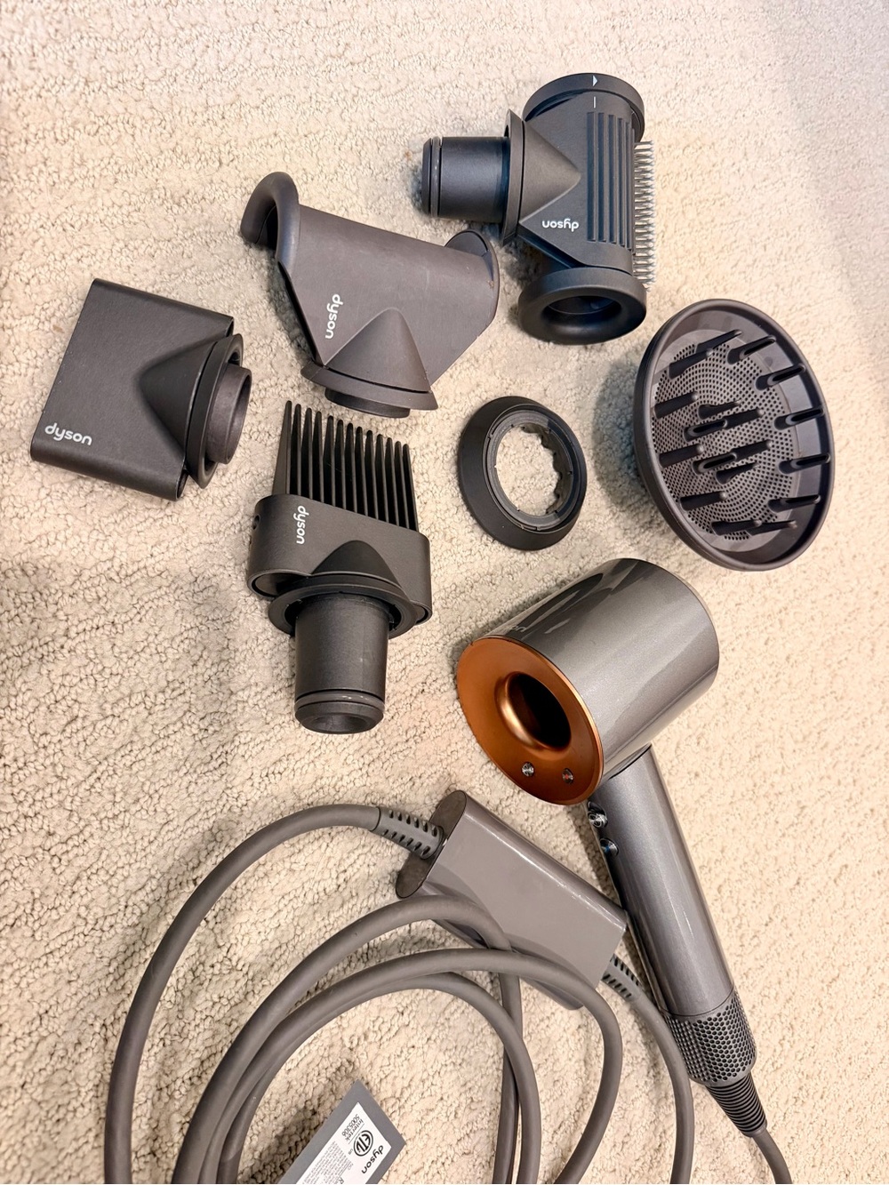 Dyson Supersonic Hair Dryer (2023) — Complete Set with 6 Attachments.